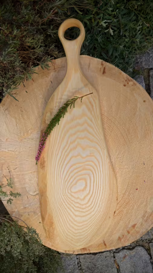 Prkénko z jasanu „Velryba“