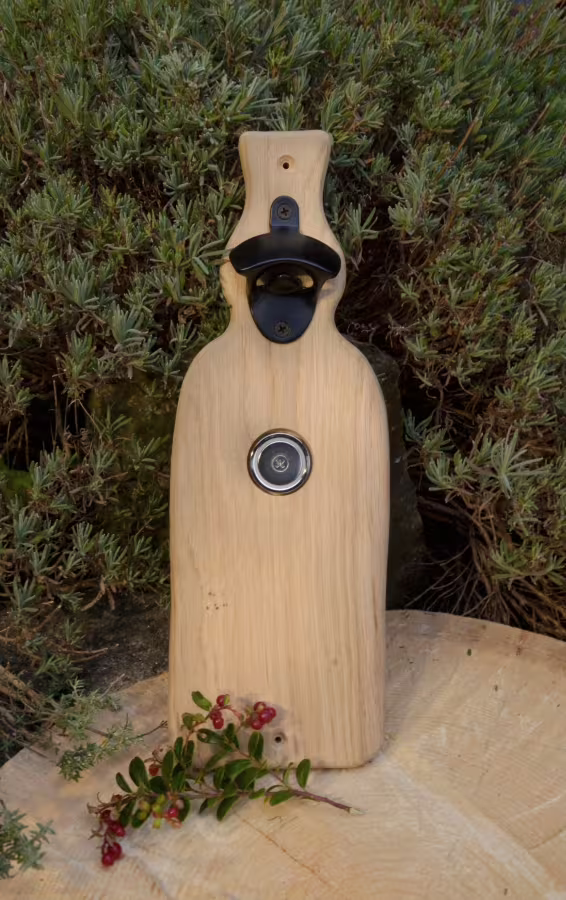 Dřevěný otvírák pivních lahví s magnetickým zachytávačem zátek ZAWAWOOD – dubový masiv